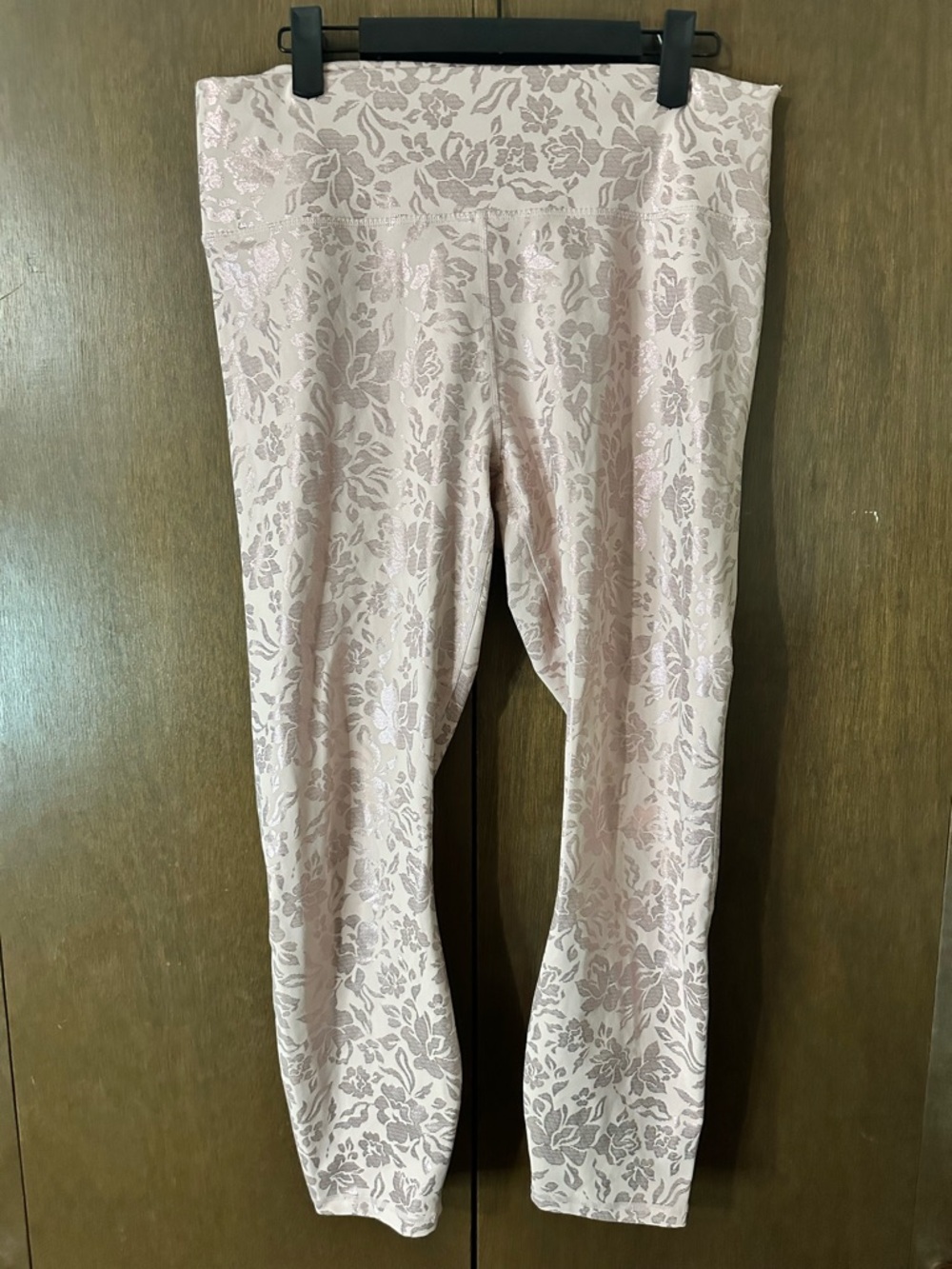 Fabletics Leggings High-Waisted Printed PureLuxe 7/8 Pink Shimmer Floral Size XL - Picture 3 of 10